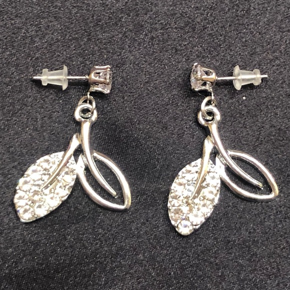 *6 for $10!* Silver Crystal Gem Rhinestone Leaf Plant Dangle Earrings Sparkly - Picture 2 of 7